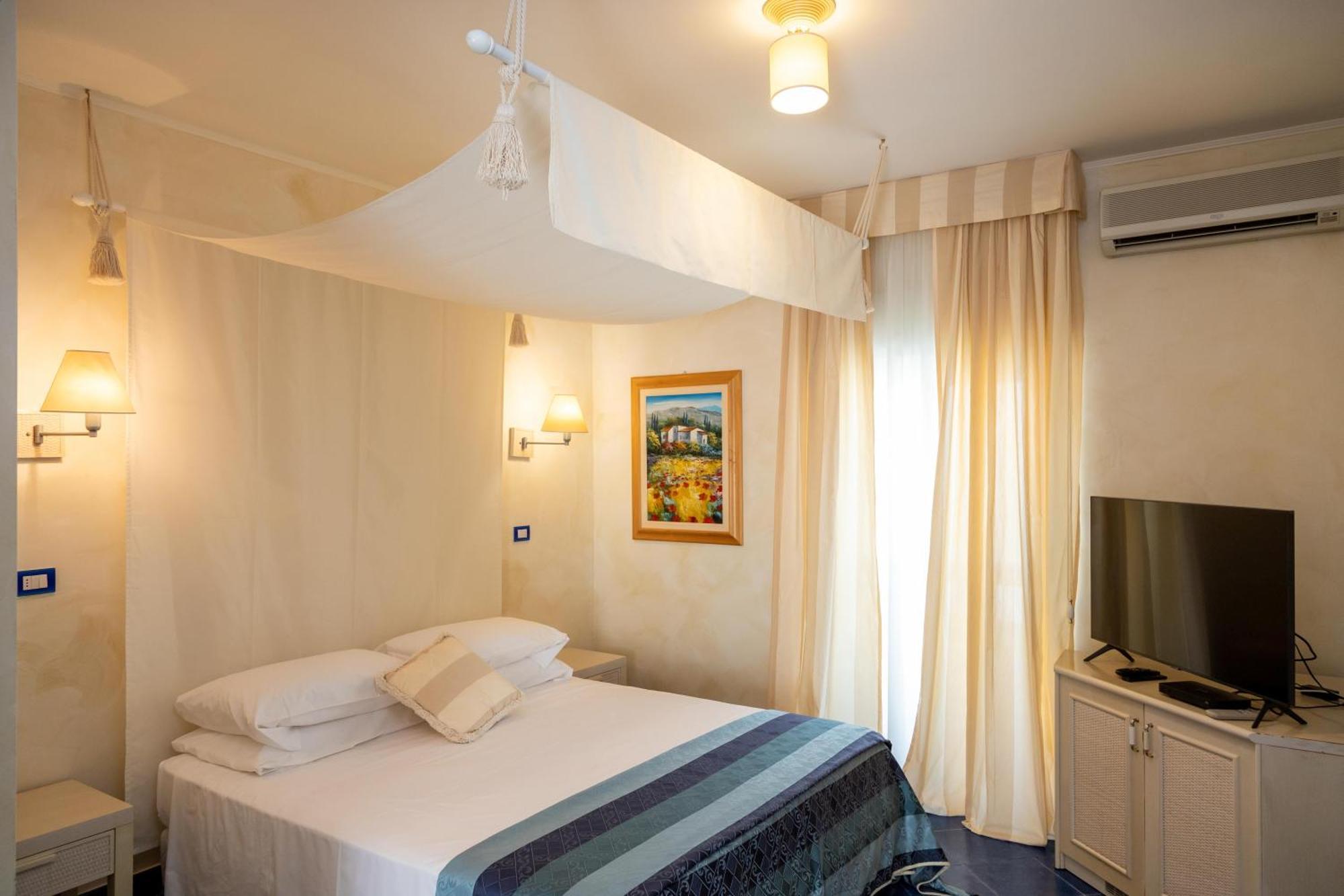 Ah Premium Baia Dei Faraglioni Hotel Mattinata Exterior photo